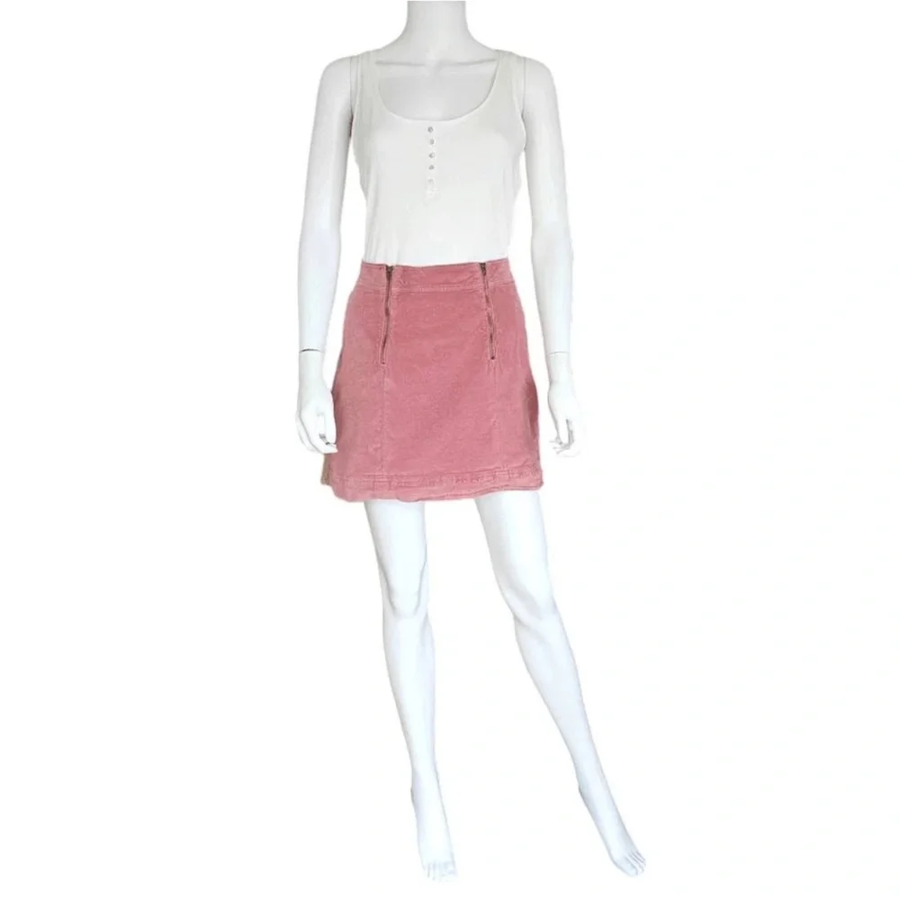 Madewell Dusty Pink Velveteen Mini w/ Front Zippers